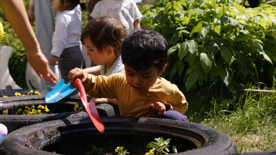 MAIN 00 04 07 08 Still005